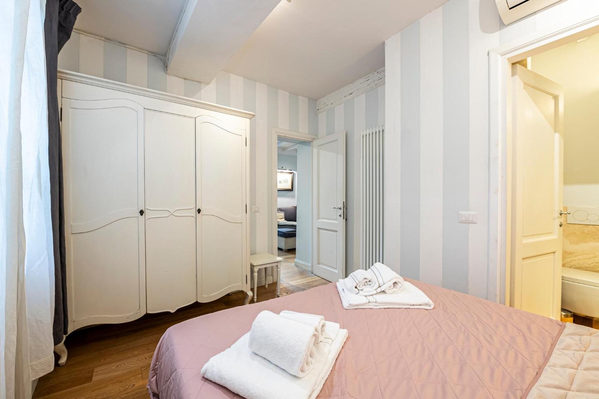 פירנצה Suite In Pz. Michelangelo: Due Camere Con Due Bagni מראה חיצוני תמונה